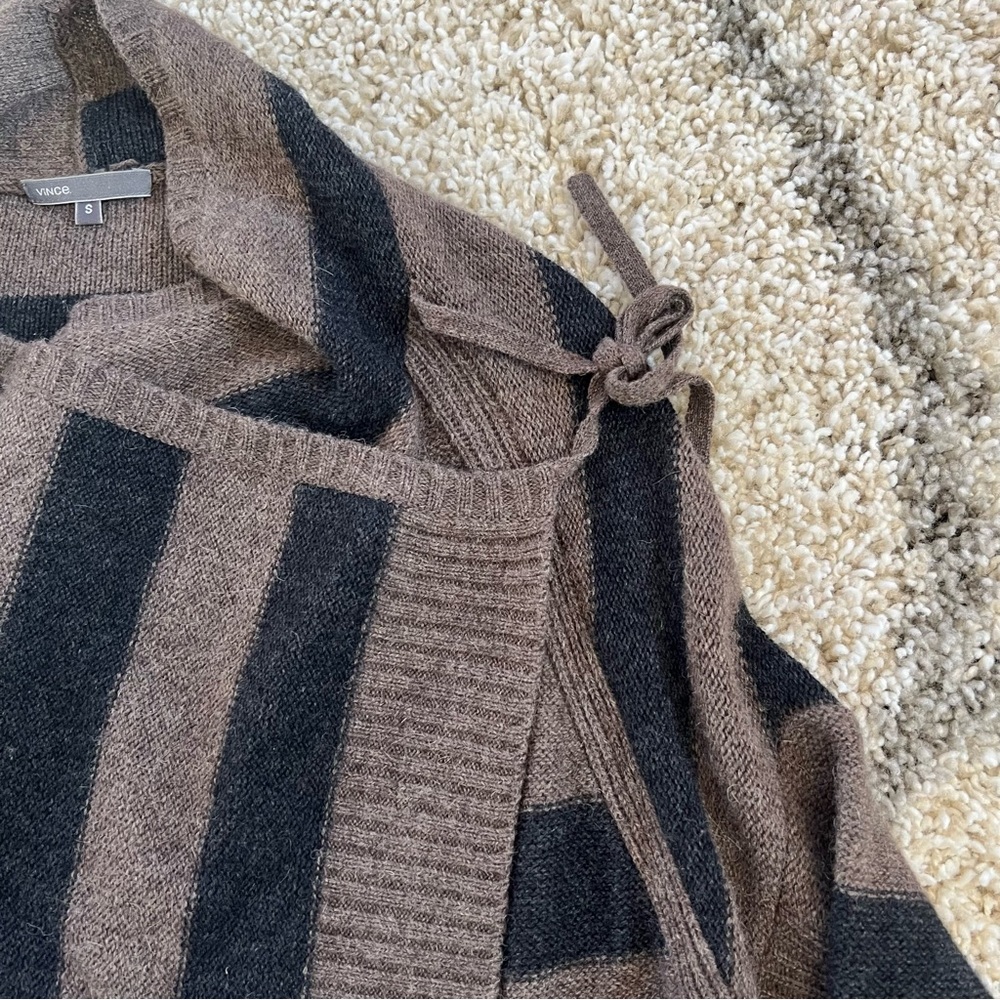 🖤 EUC🖤 VINCE Cashmere Blend Striped Wrap Cardigan - Picture 9 of 9